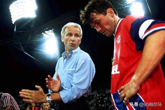 与拜仁相爱相杀的名宿，在德甲差点提前退役，在利物浦解放杰拉德